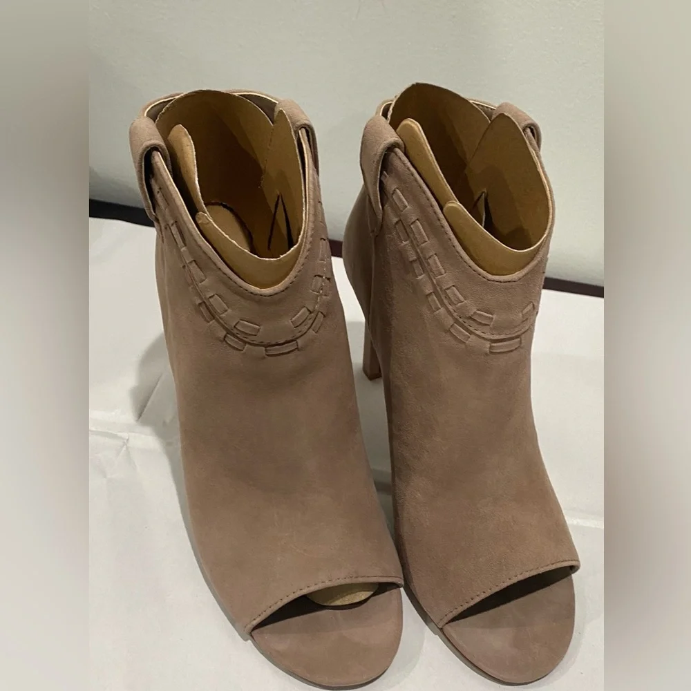 Vince Camuto Shorana Open Toe Bootie size 7